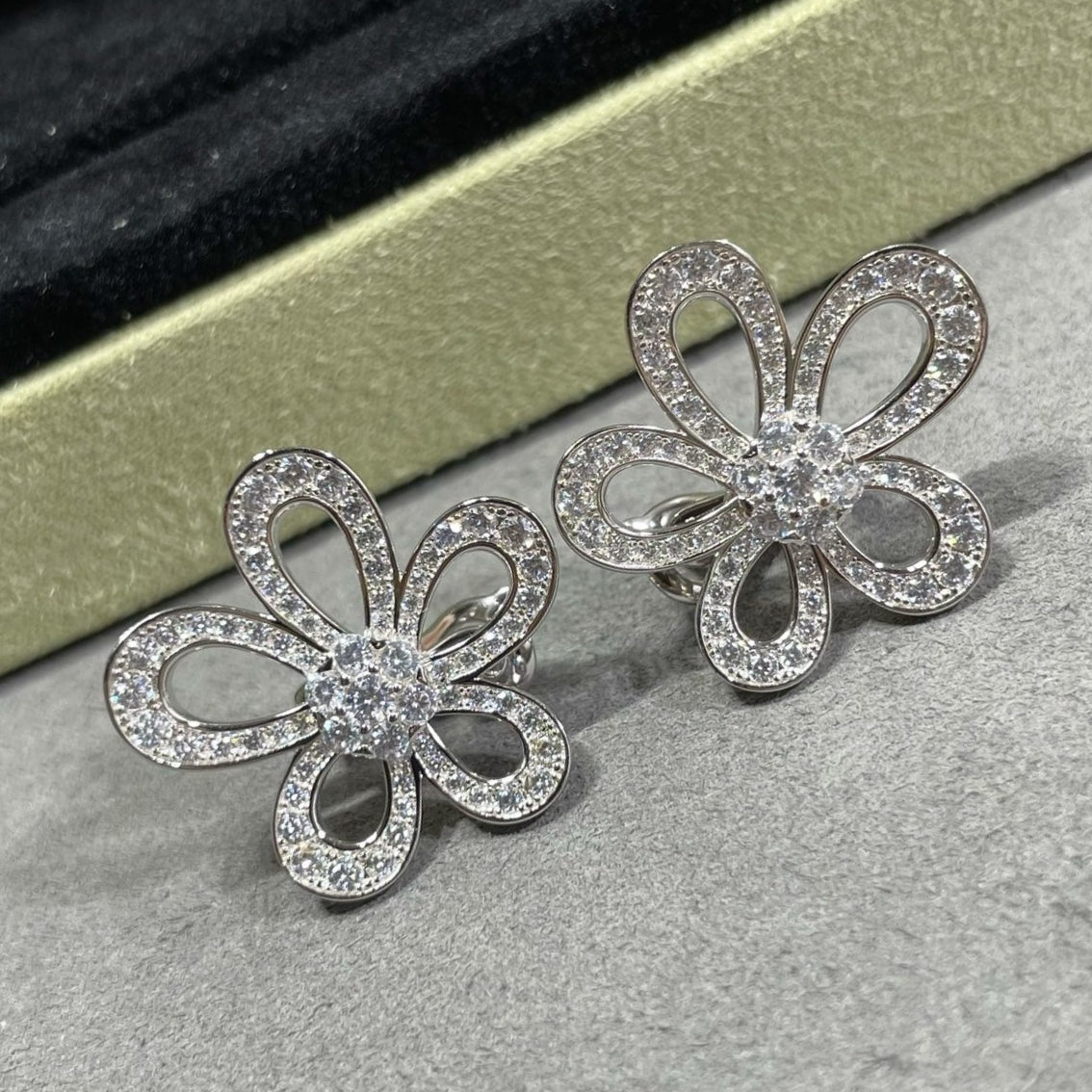 Five petal flower earrings/B-067