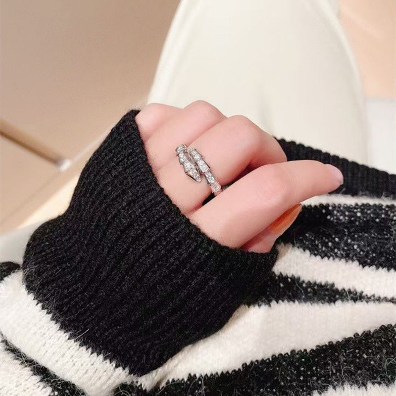 Spring snake bone ring/JZ-039