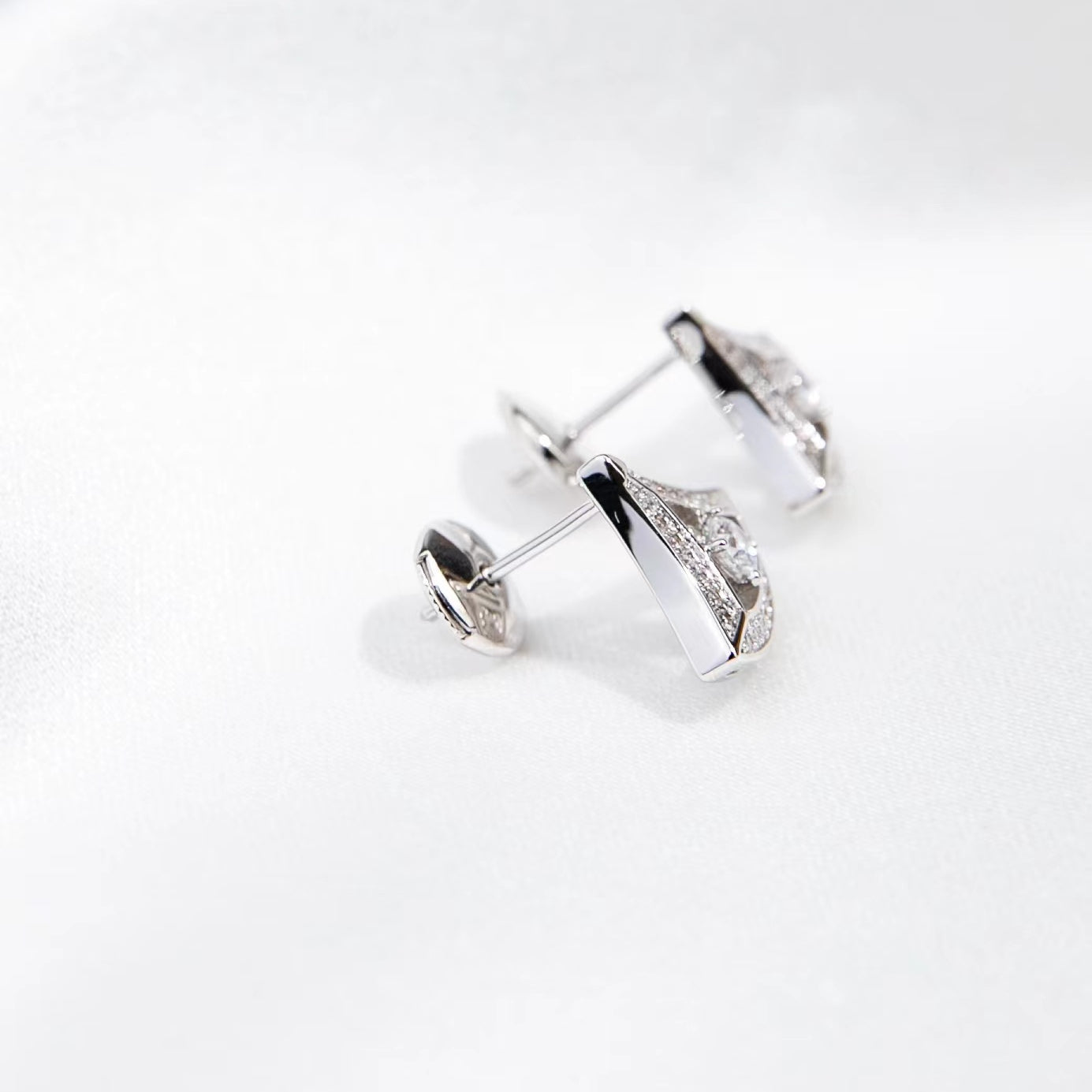 Hollow fan-shaped earrings/B031