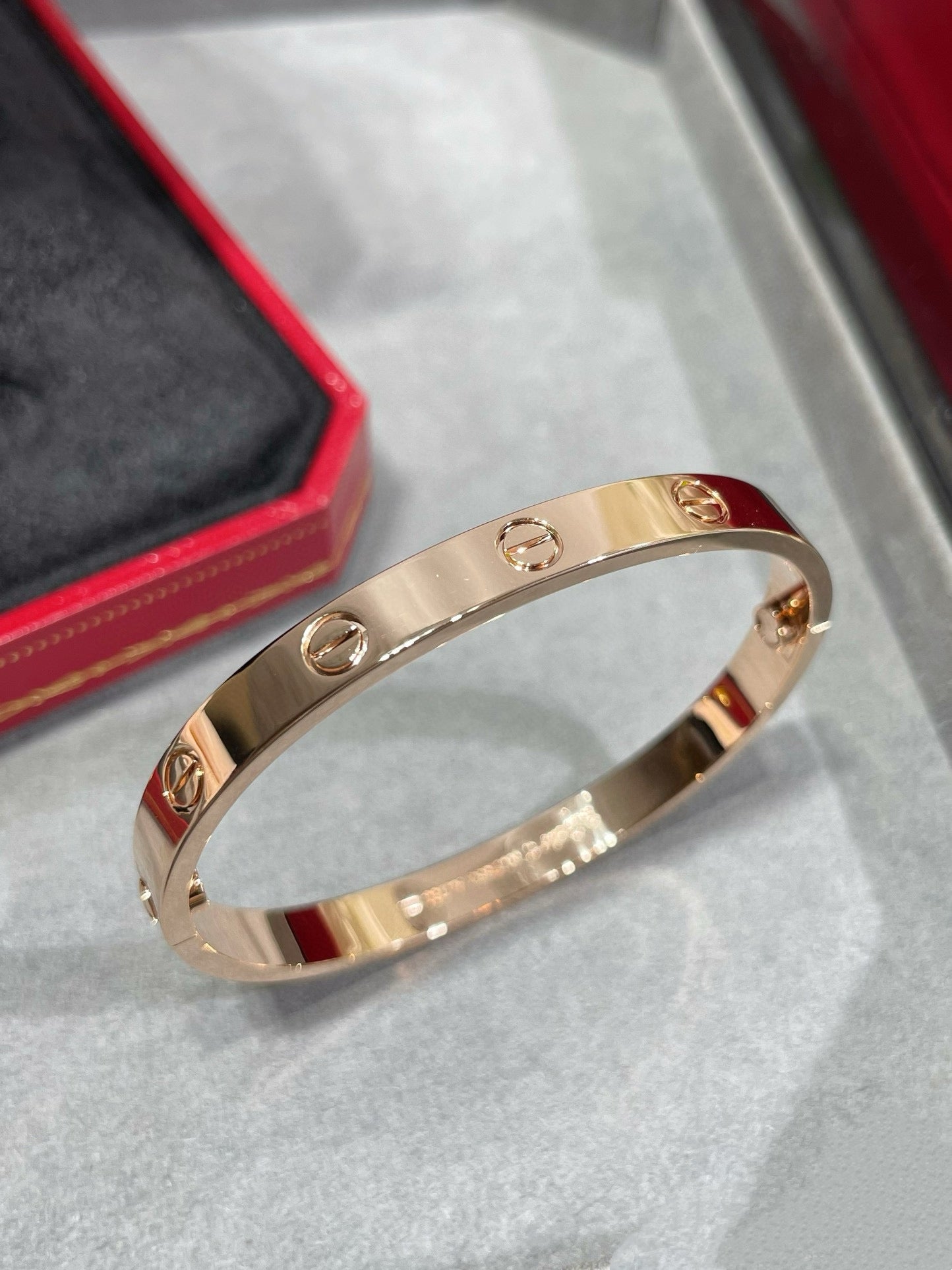 Classic love screw bracelet / SZ-1022