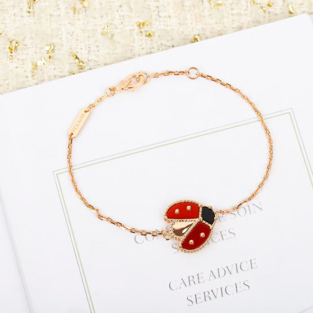 Carnelian Ladybug Bracelet/Q-011