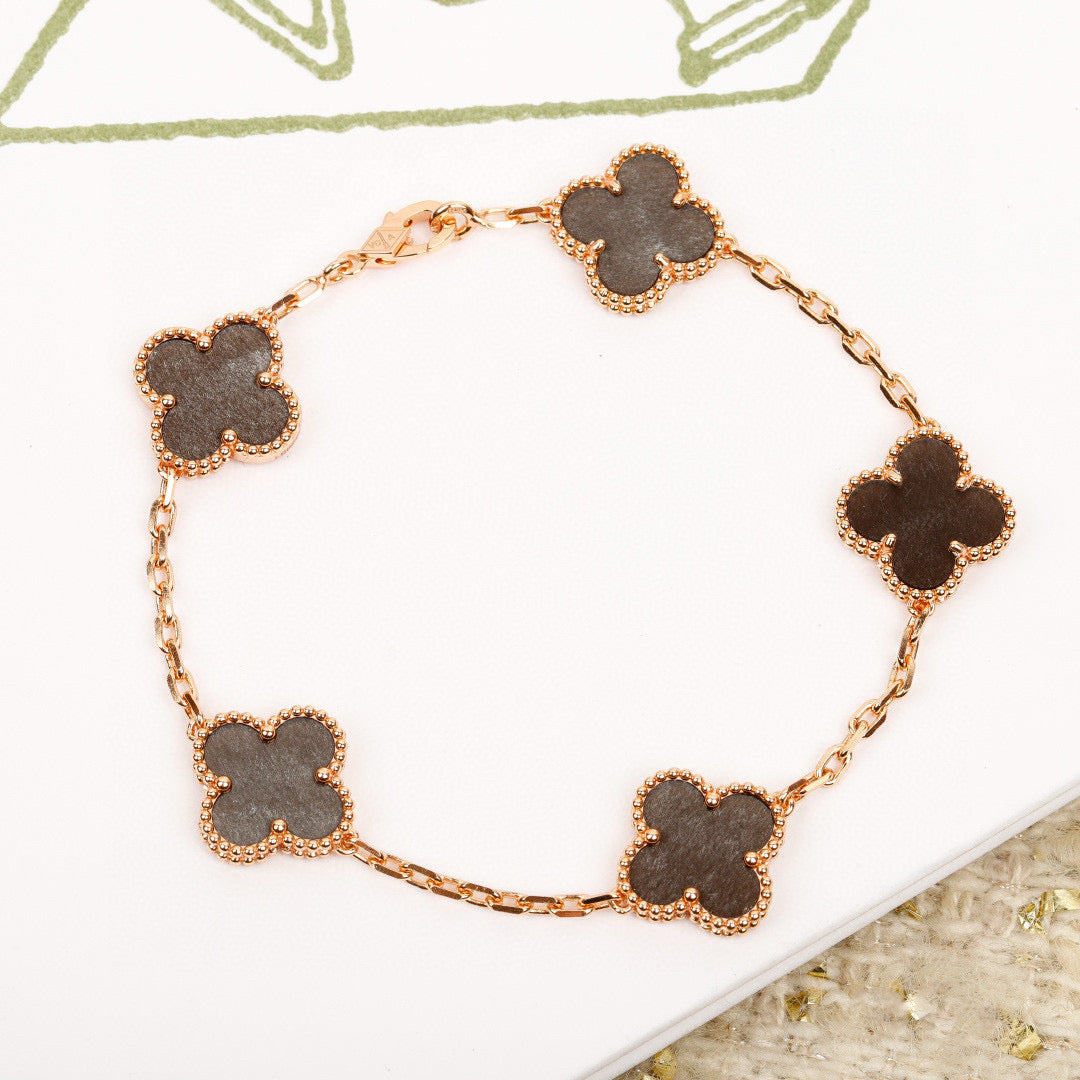 Grey Shell Five Flower Bracelet/Q-249