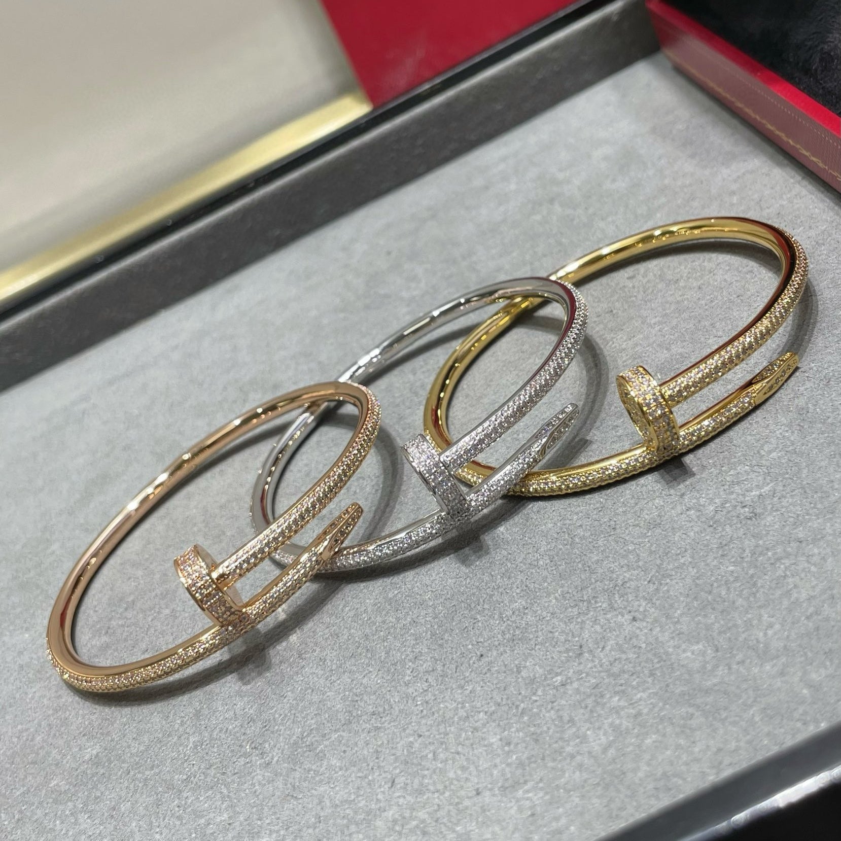 Full diamond nail bracelet / SZ-1016