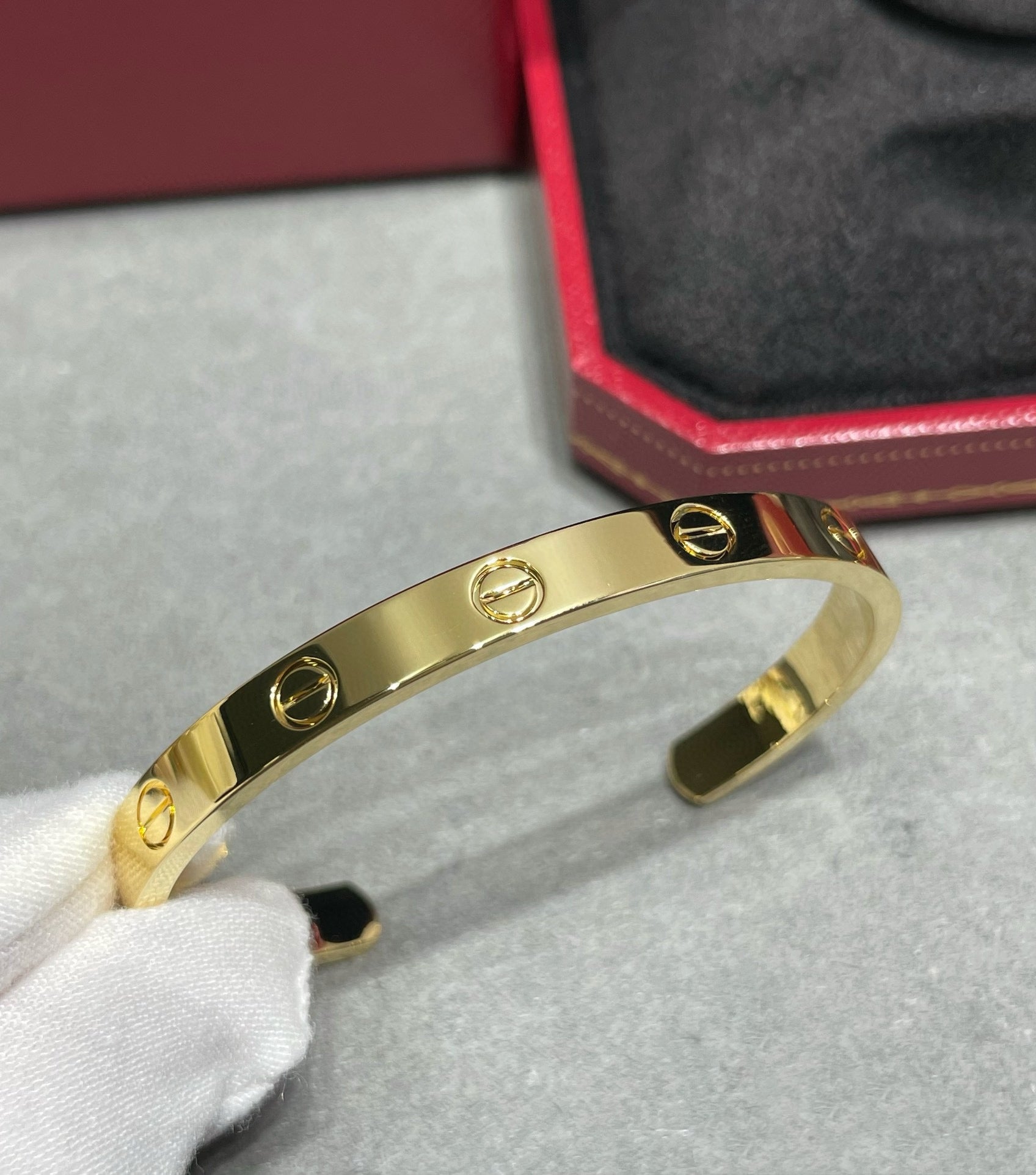 Open love screw bracelet /SZ-1031