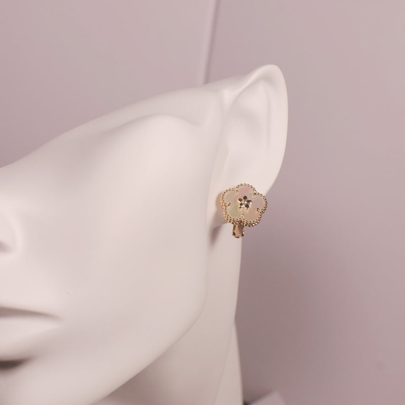 Plum Blossom White Beimu Earrings/B-053