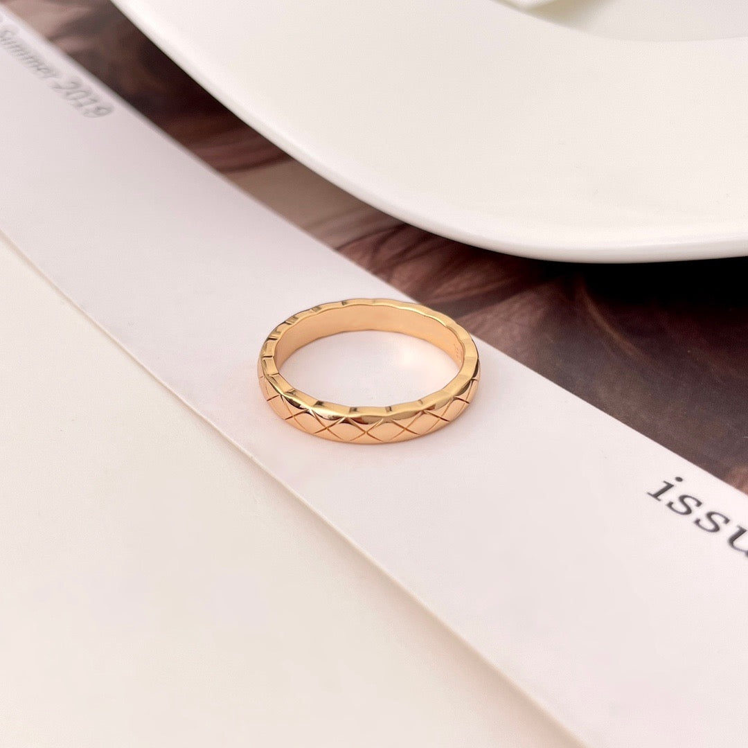 Diamond patterned ring/JZ-011