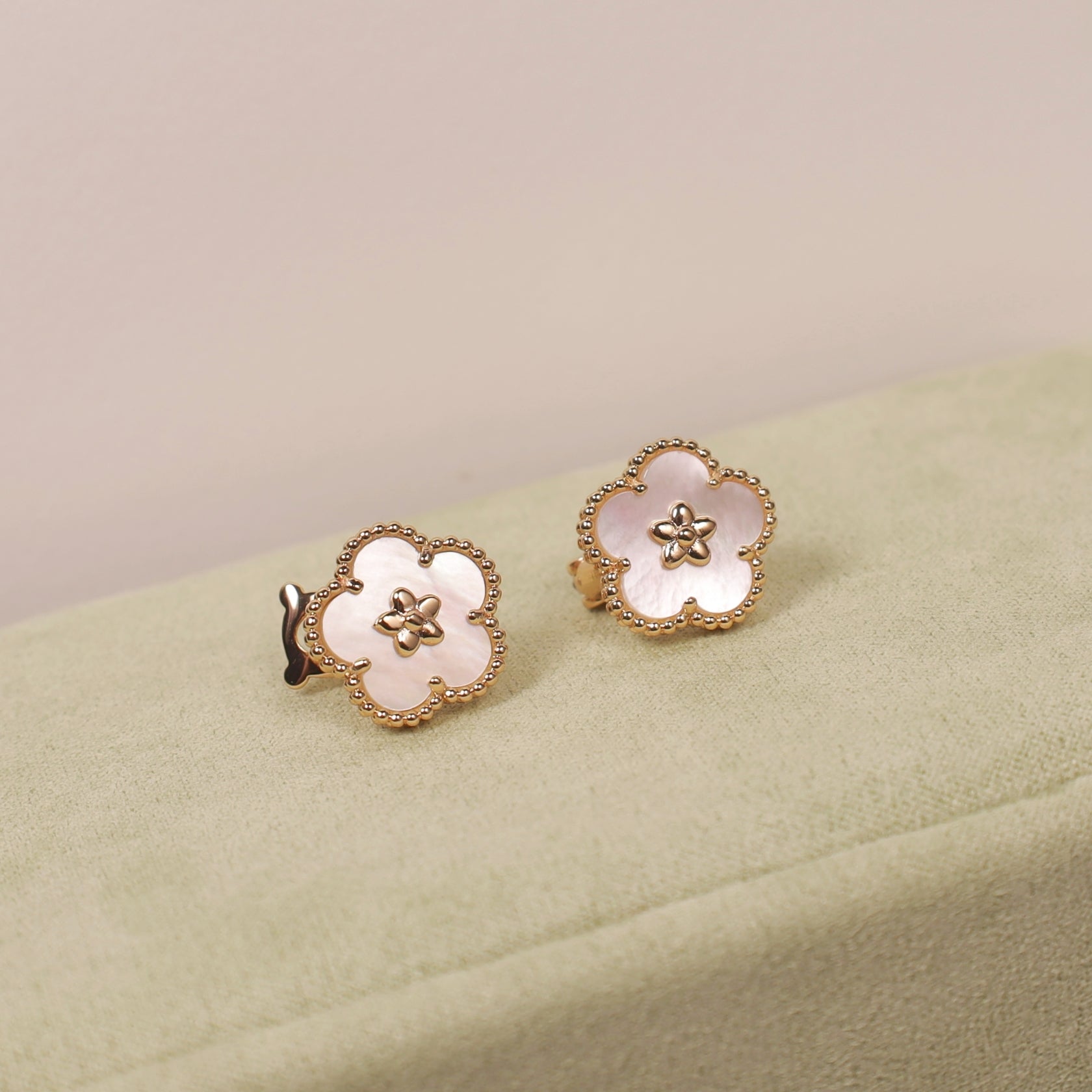 Plum Blossom White Beimu Earrings/B-053