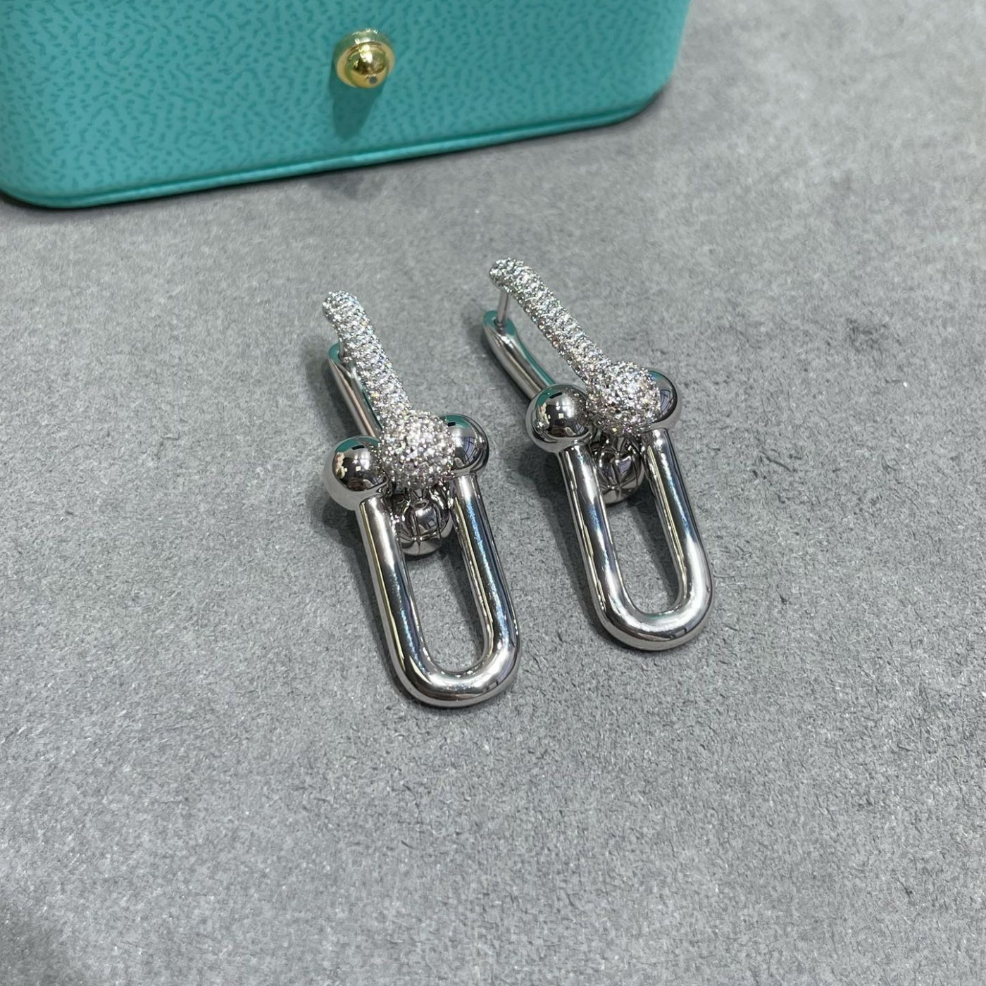 Double U-shaped horseshoe earrings/B-068