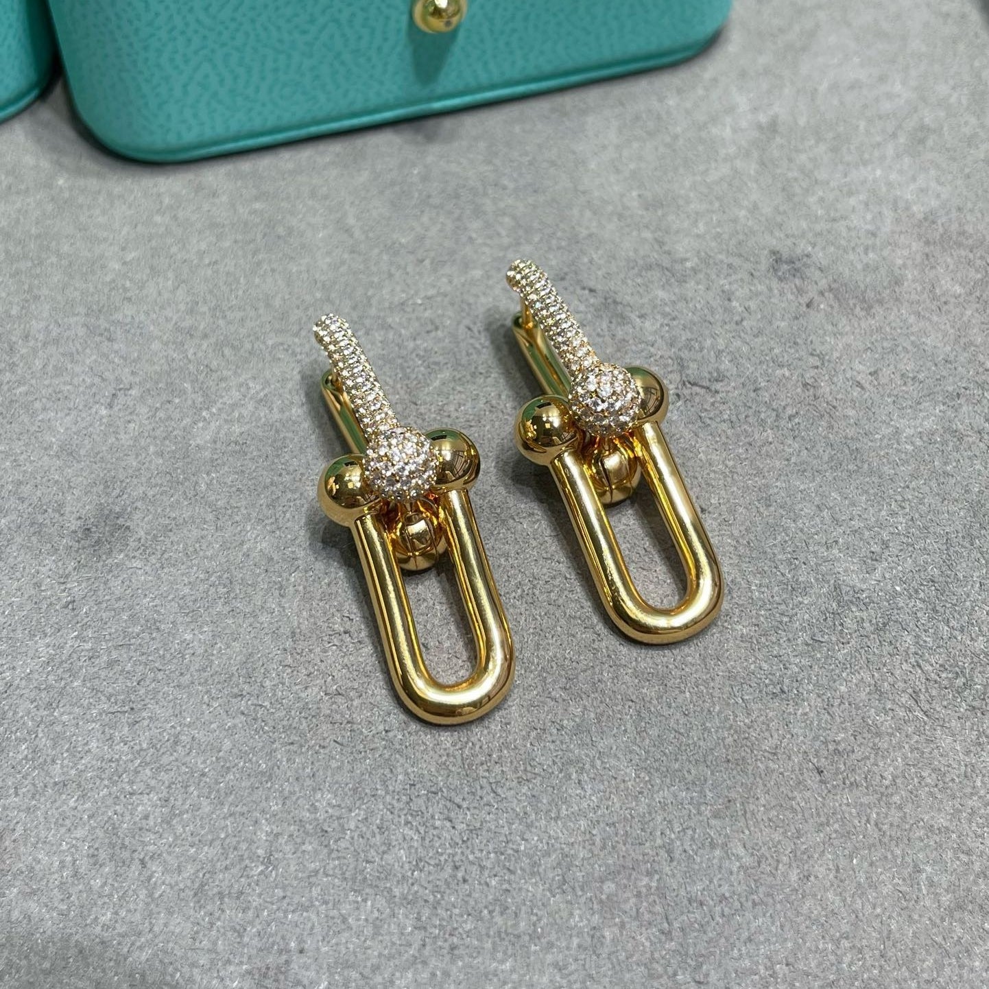 Double U-shaped horseshoe earrings/B-068