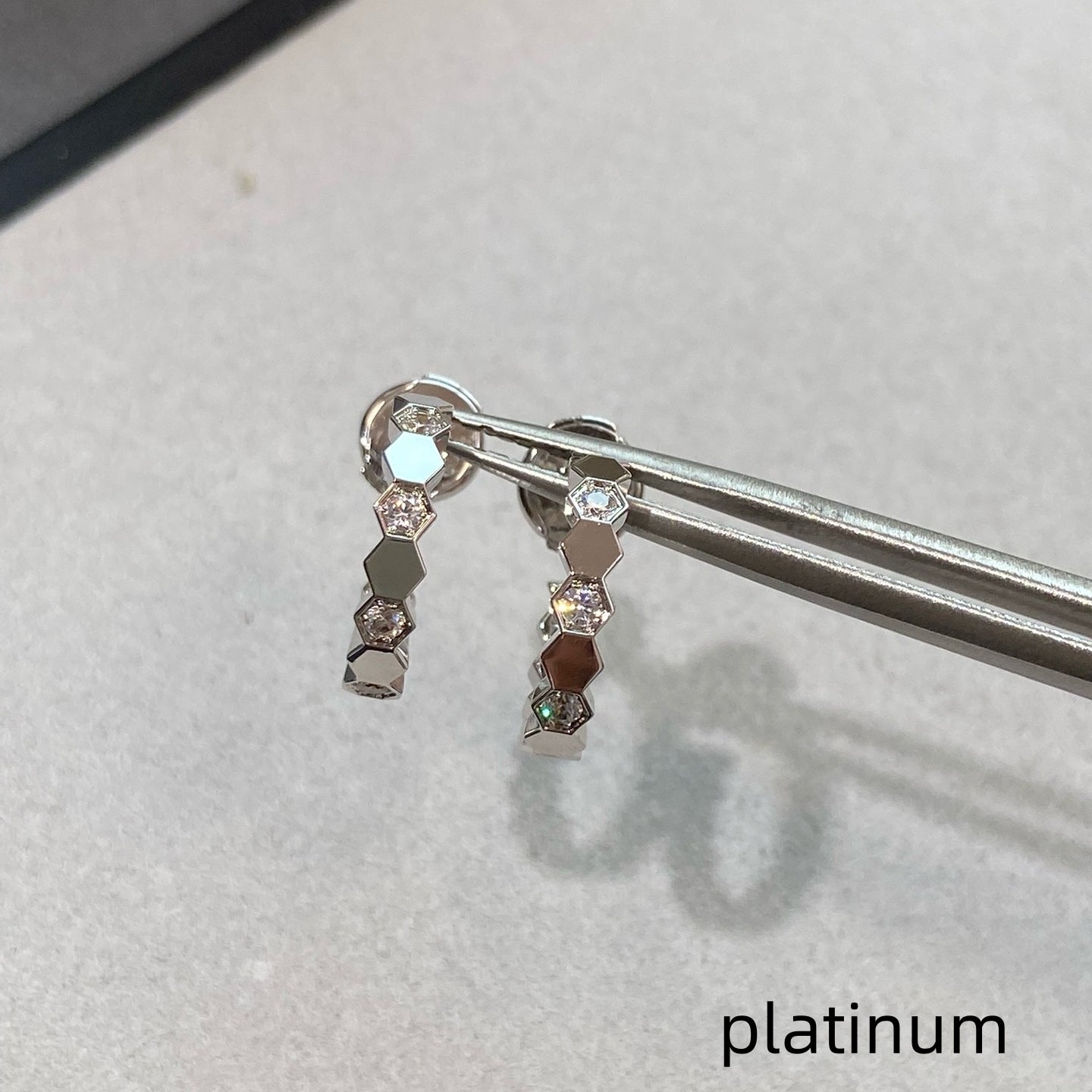 Hexagonal diamond grid earrings/B-091