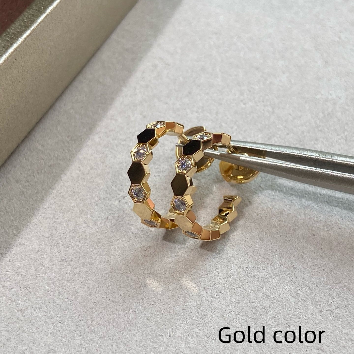 Hexagonal diamond grid earrings/B-091