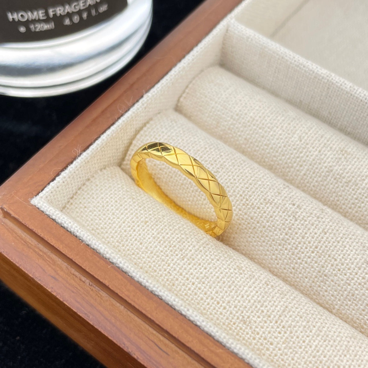 Diamond patterned ring/JZ-011