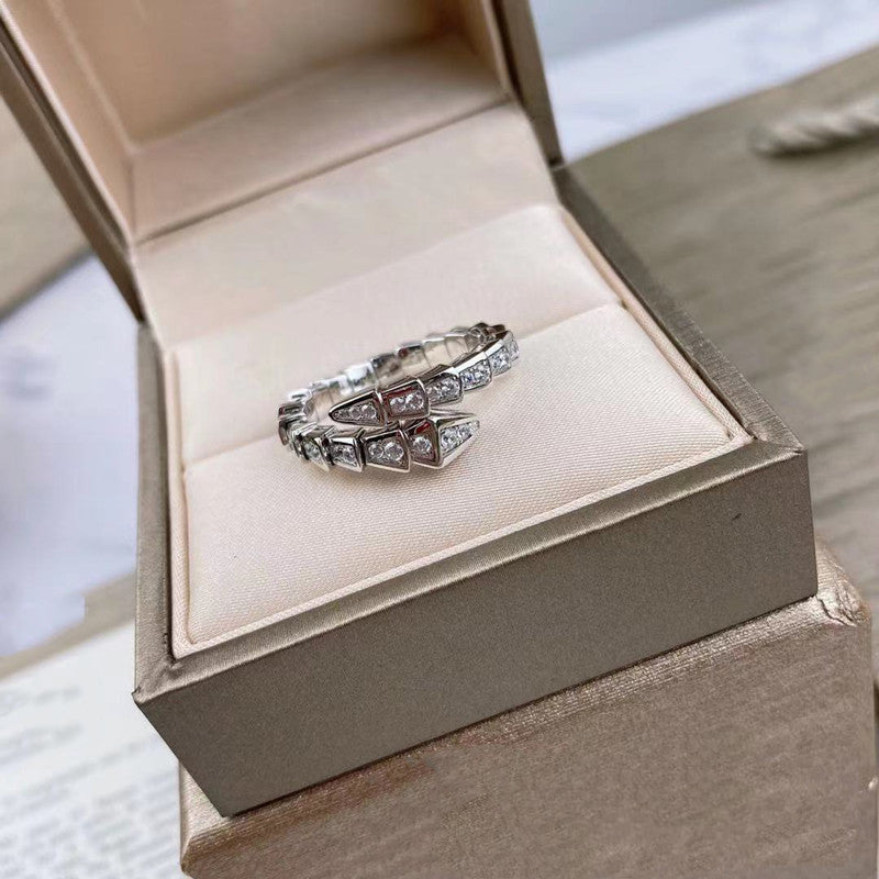 Spring snake bone ring/JZ-039