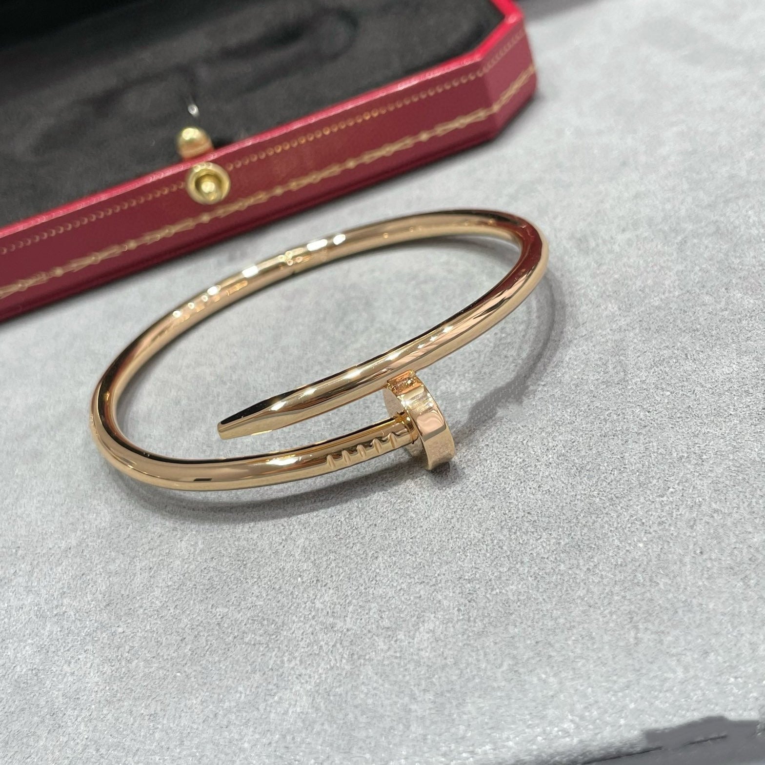 Classic plain nail bracelet /SZ-1013